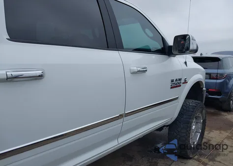 2015 Ram 2500 Laramie z USA, uszkodzony, nr VIN 3C6UR5NL3FG548061